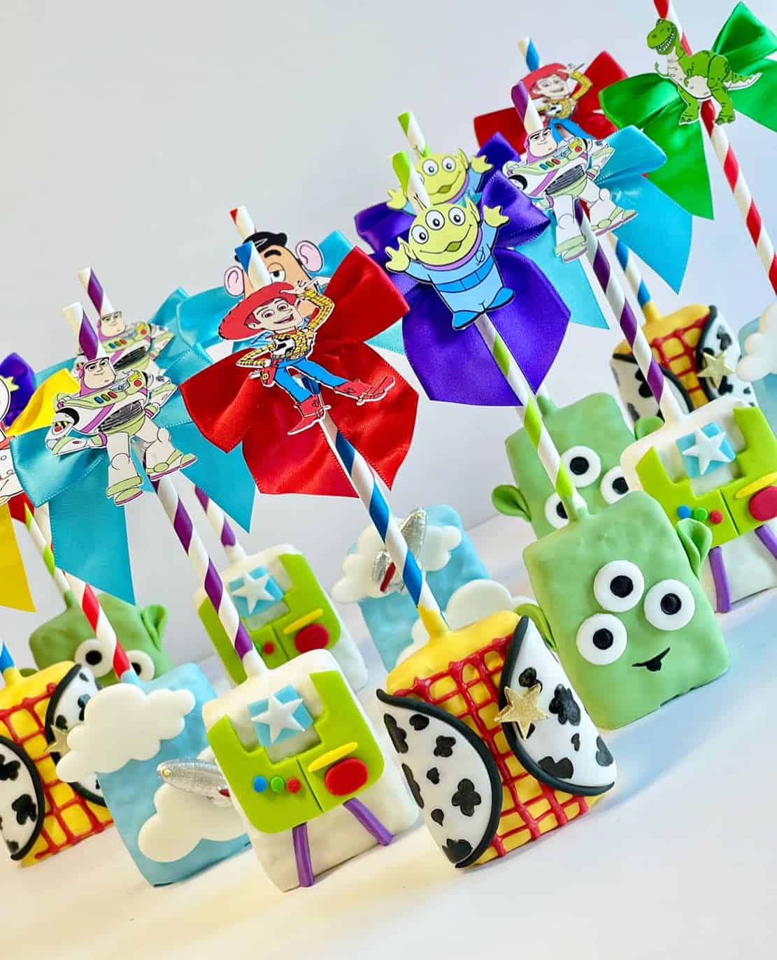 Character Marshmallow Pops