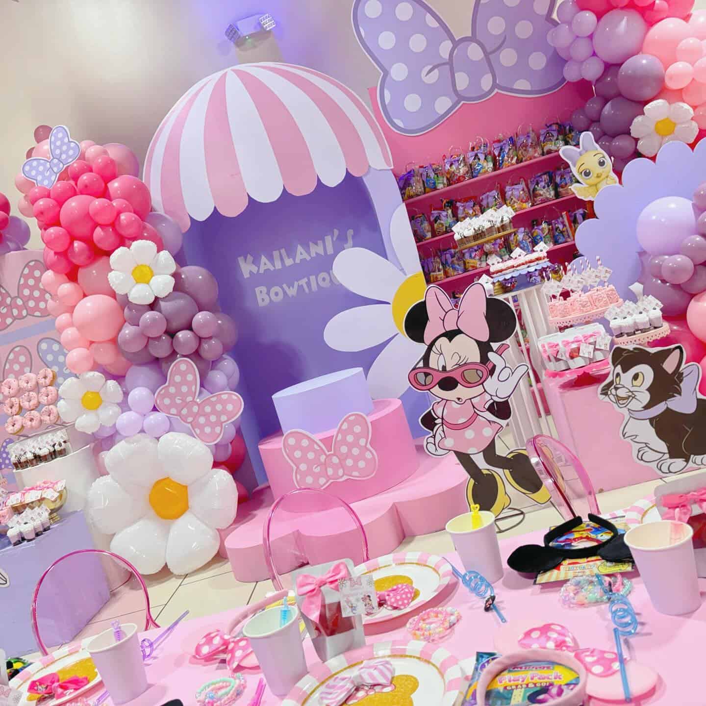 Kailani’s Minnie Bowtique Party Decor