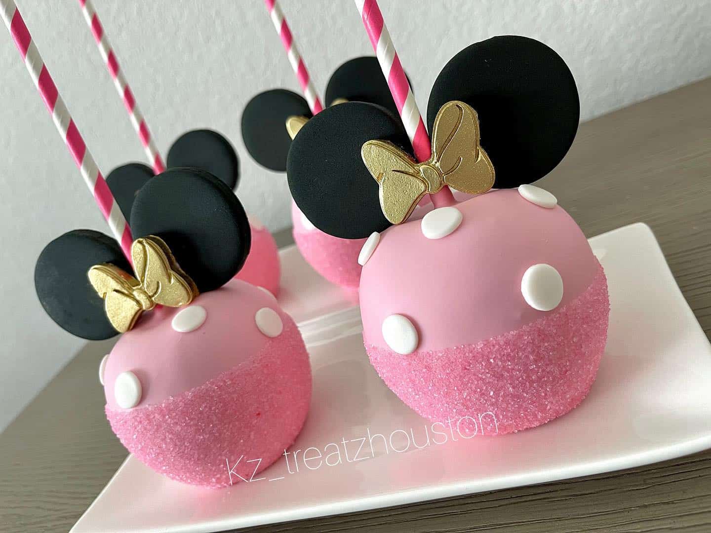 Minnie Mouse Pink Candy Apples