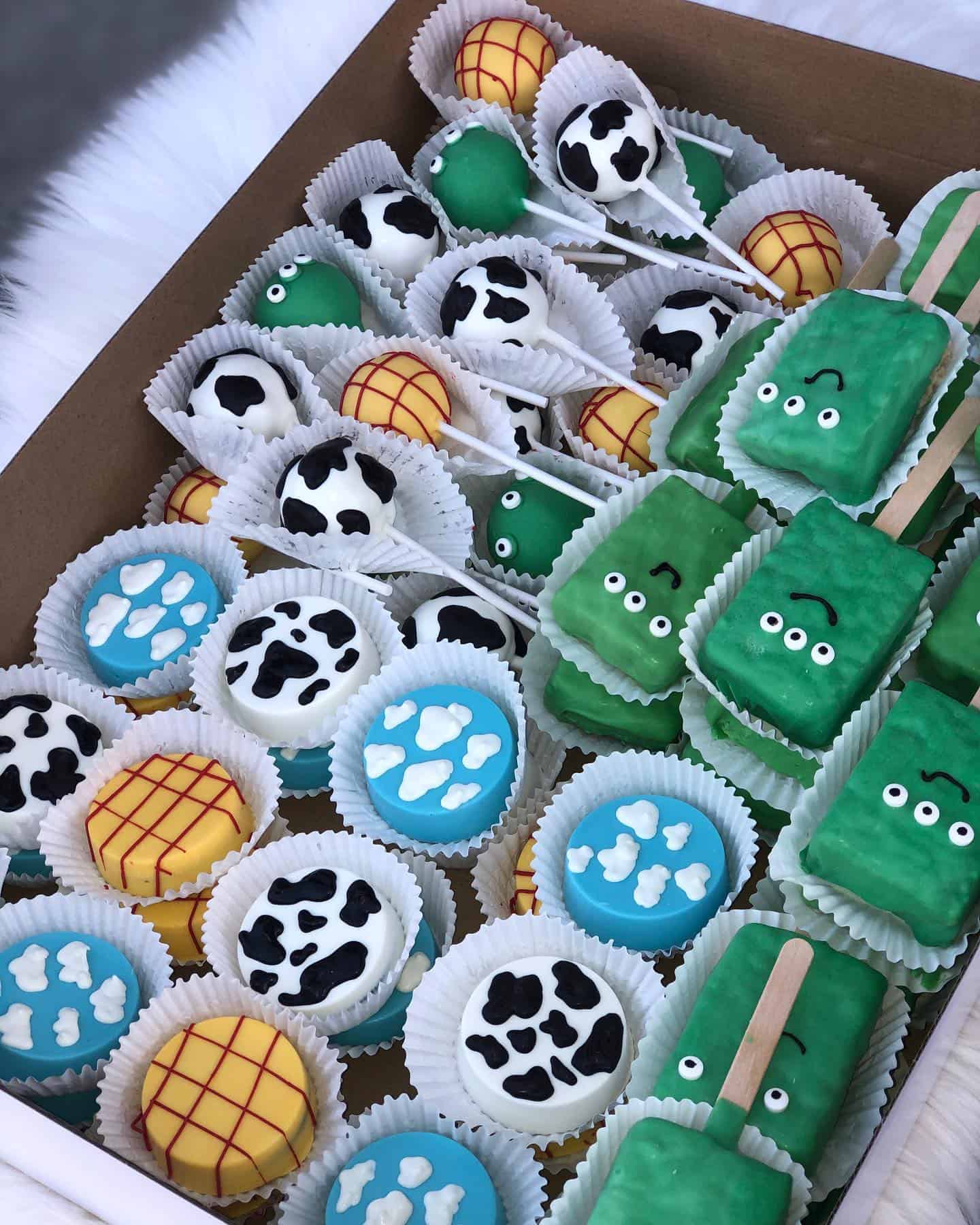 Toy Story-Inspired Cake Pops and Cookies