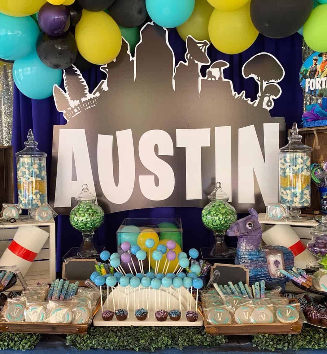 Fortnite Dessert Table with Personalized Name Backdrop