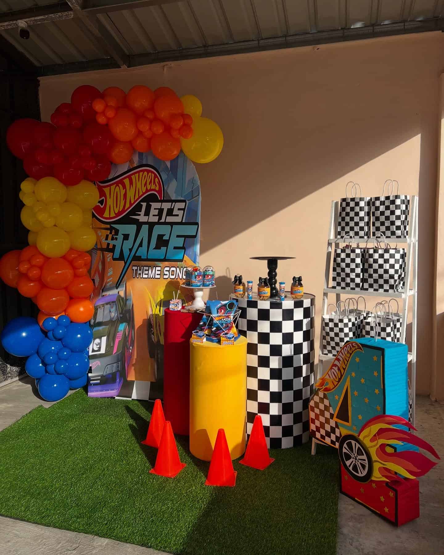 Hot Wheels Let's Race Party with Bright Balloon Arch
