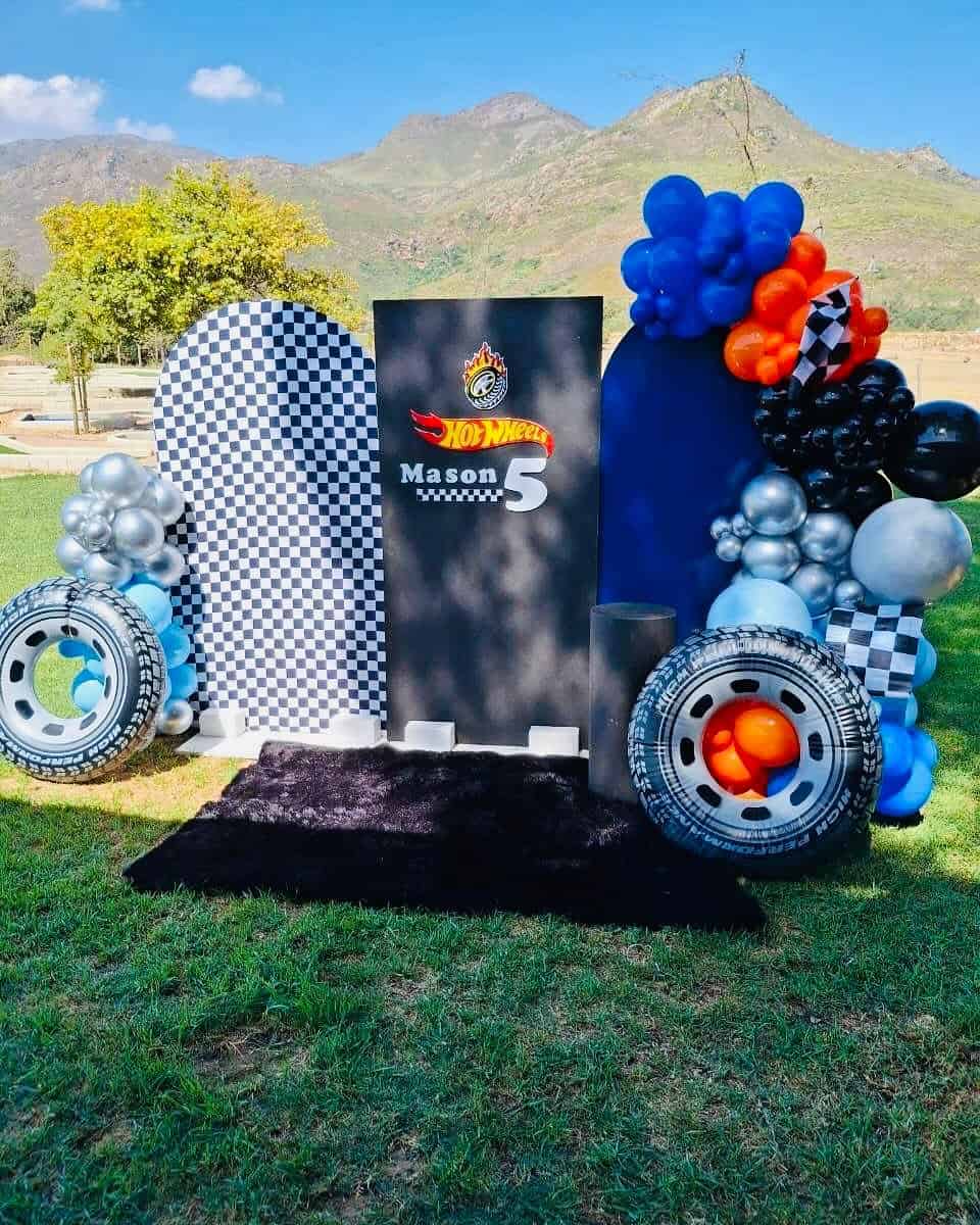 Hot Wheels Outdoor Photo Backdrop with Tires and Balloons
