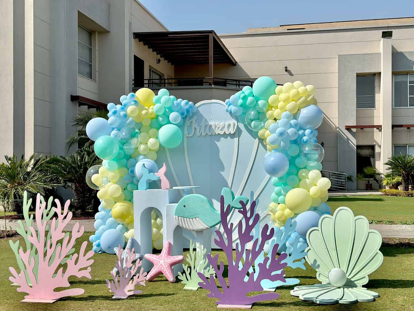 Balloon Reef Underwater Display