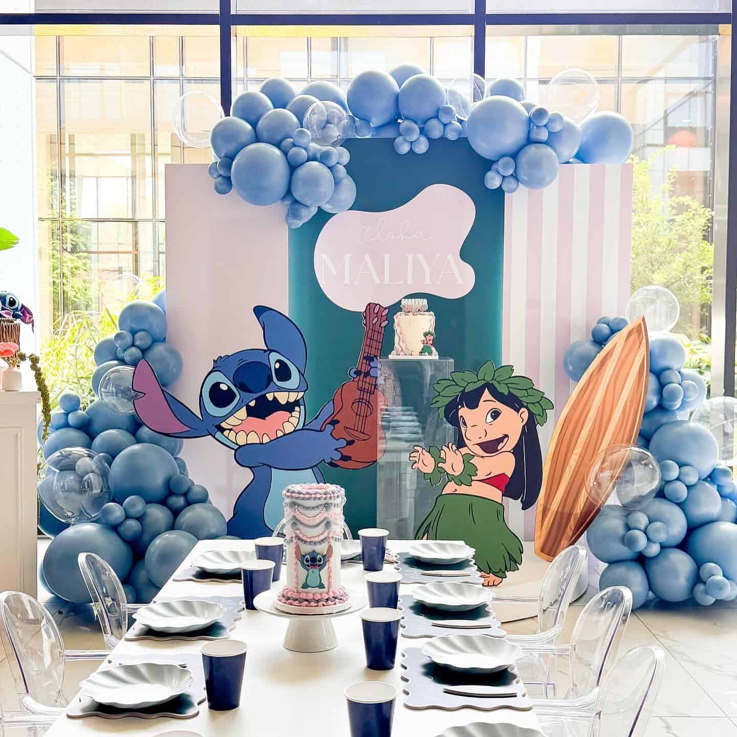 Blue Balloon Aloha Party Setup – Maliya