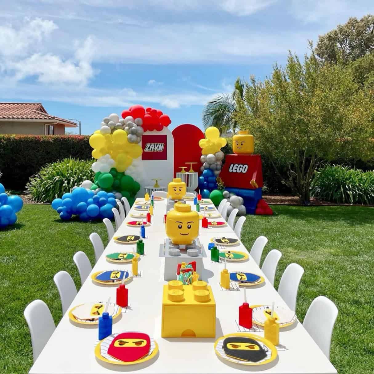 Lego Birthday Outdoor Table Setup