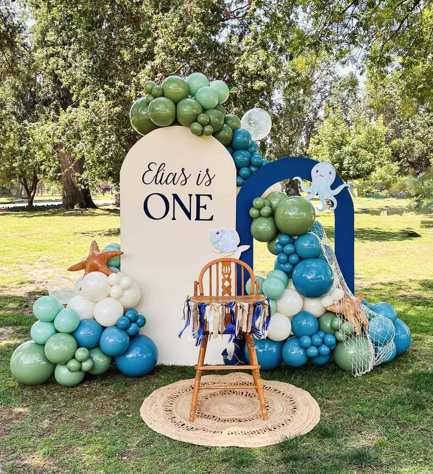 Outdoor Under the Sea Balloon Setup