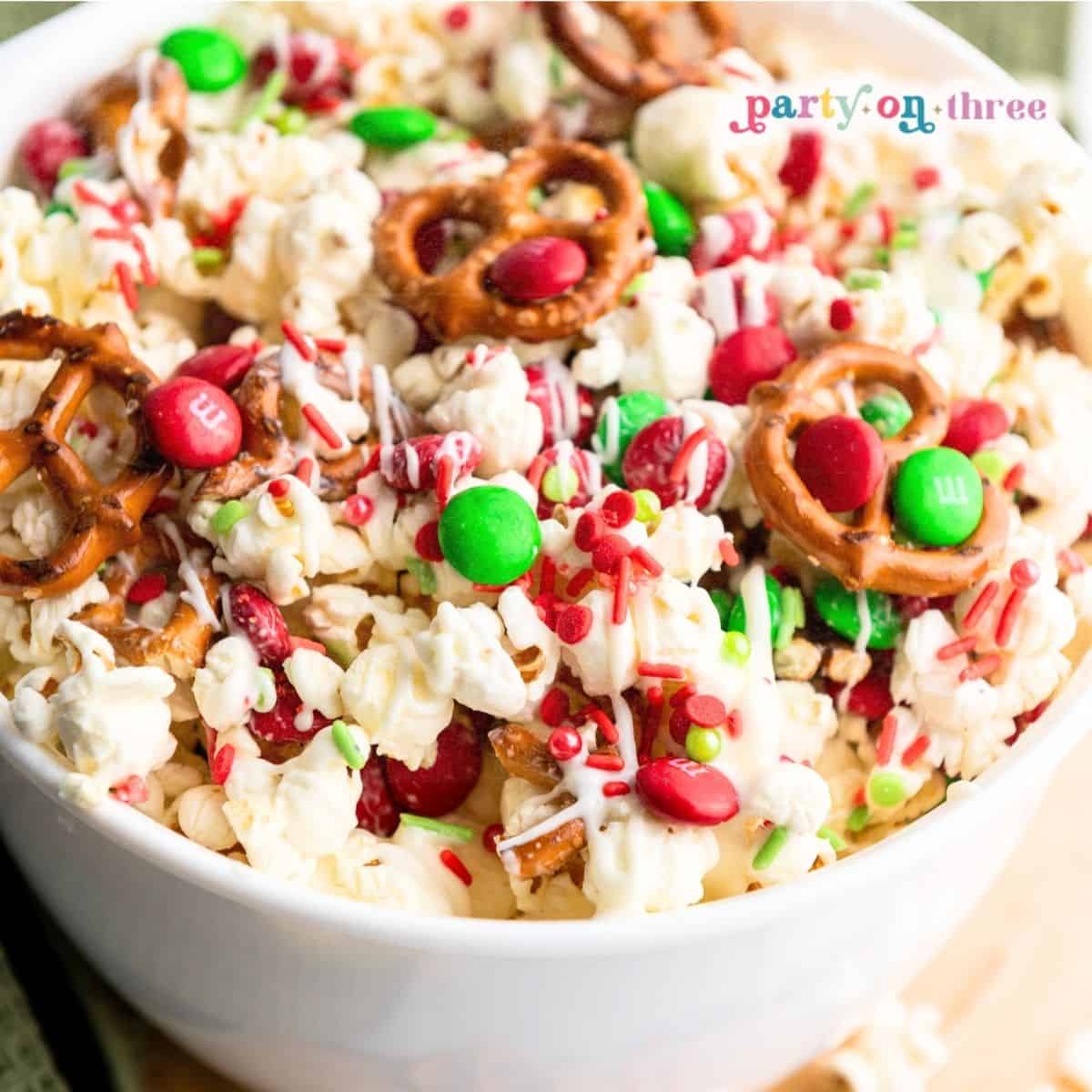 Christmas Popcorn (Made with White Chocolate)