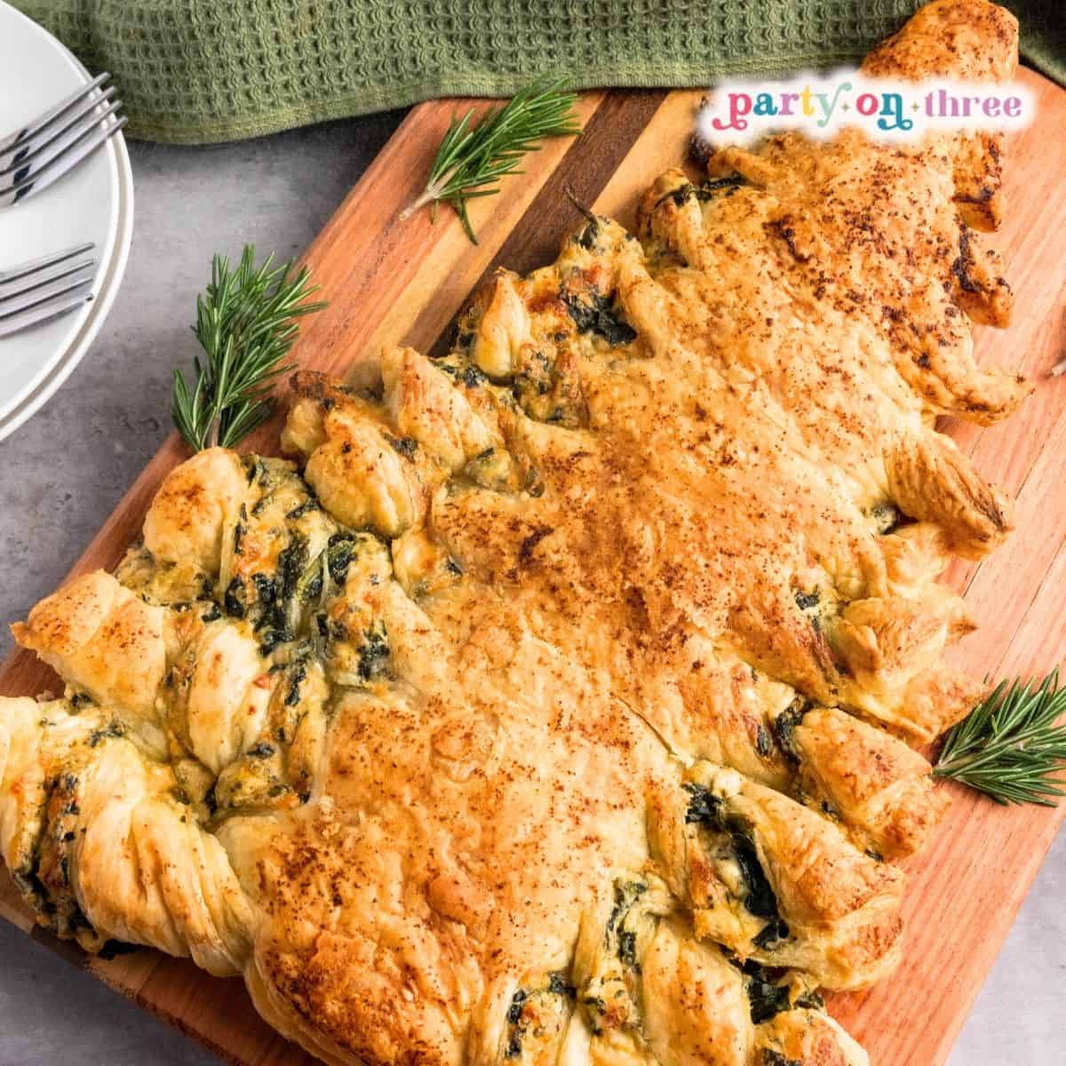 Christmas Tree Pull Apart Bread (Made with Puff Pastry!)