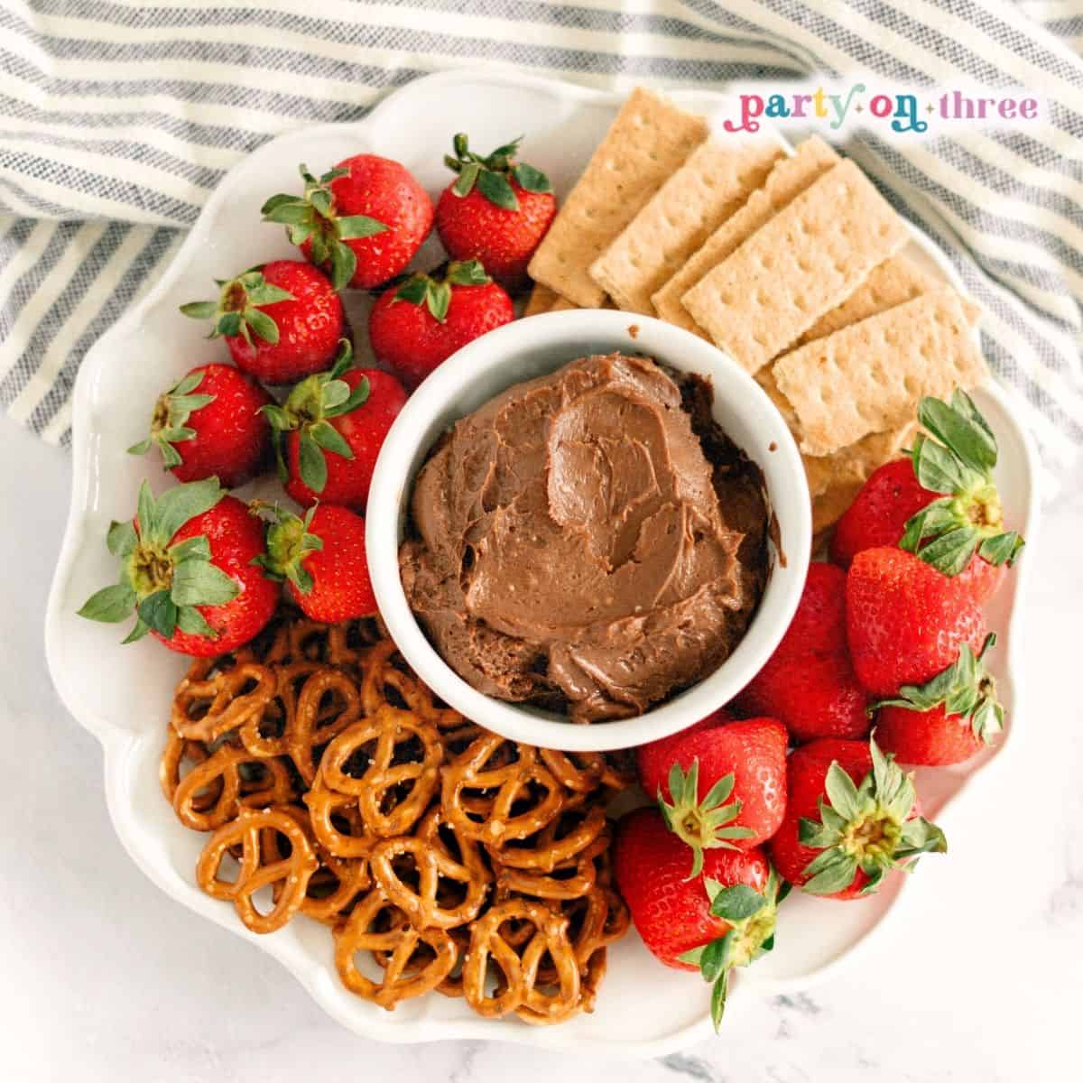Creamy Nutella Dip (Great for Dipping Fruit)
