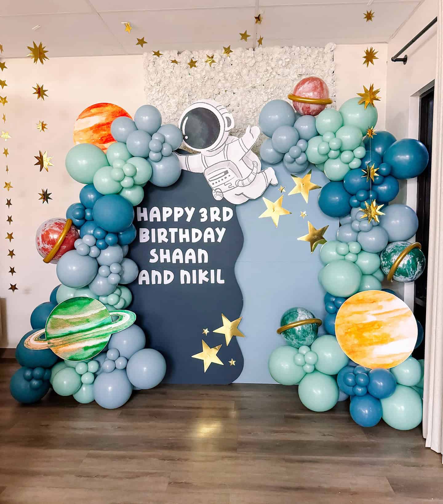 Outer Space Astronaut Balloon Garland Backdrop Setup