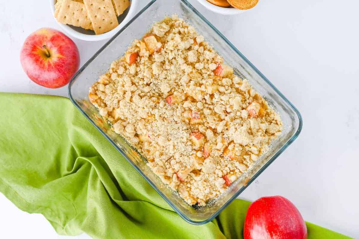 Baked Apple Pie Dip Is an Easy Fall Snack