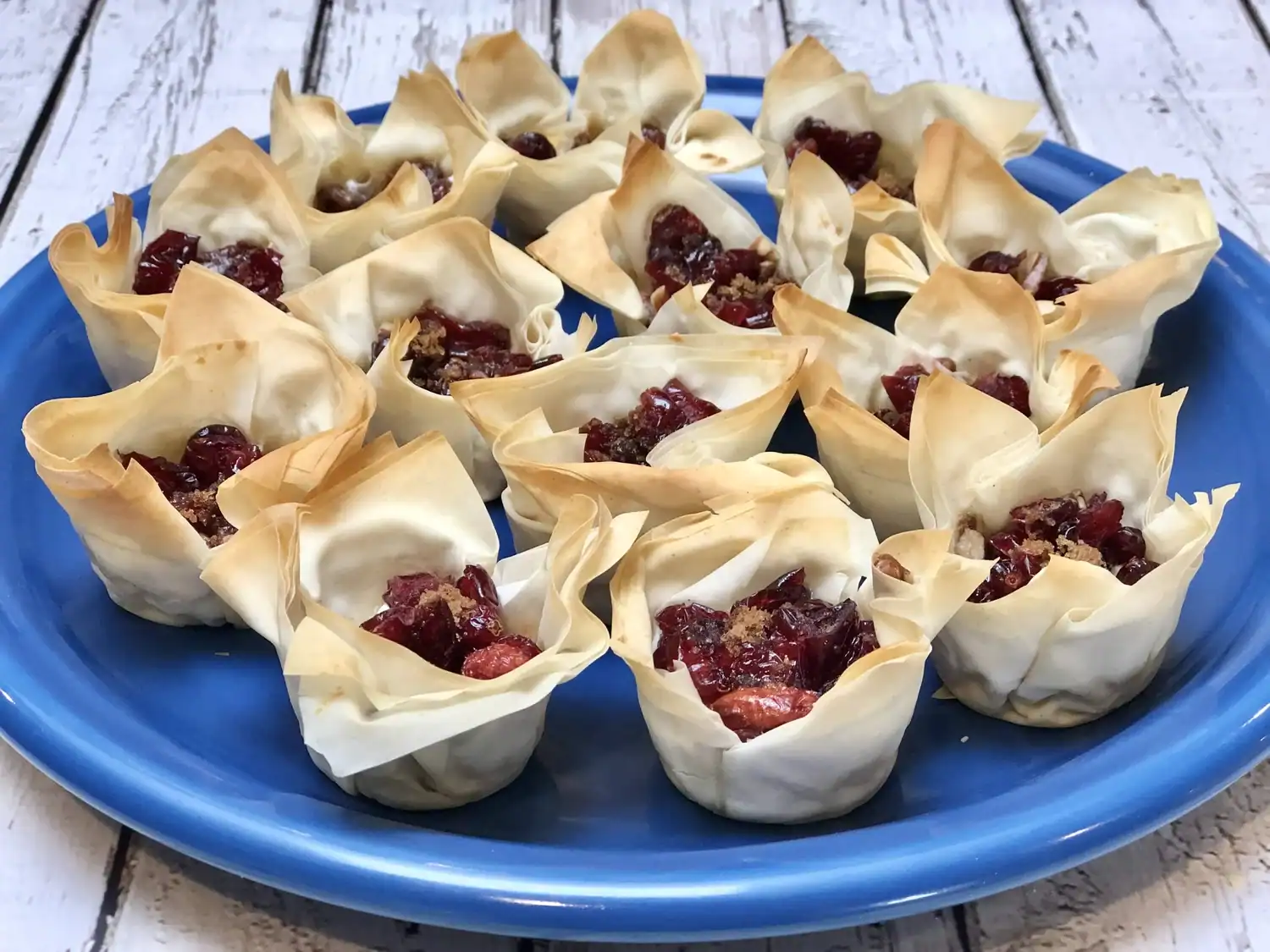 Cranberry Brie Phyllo Cups
