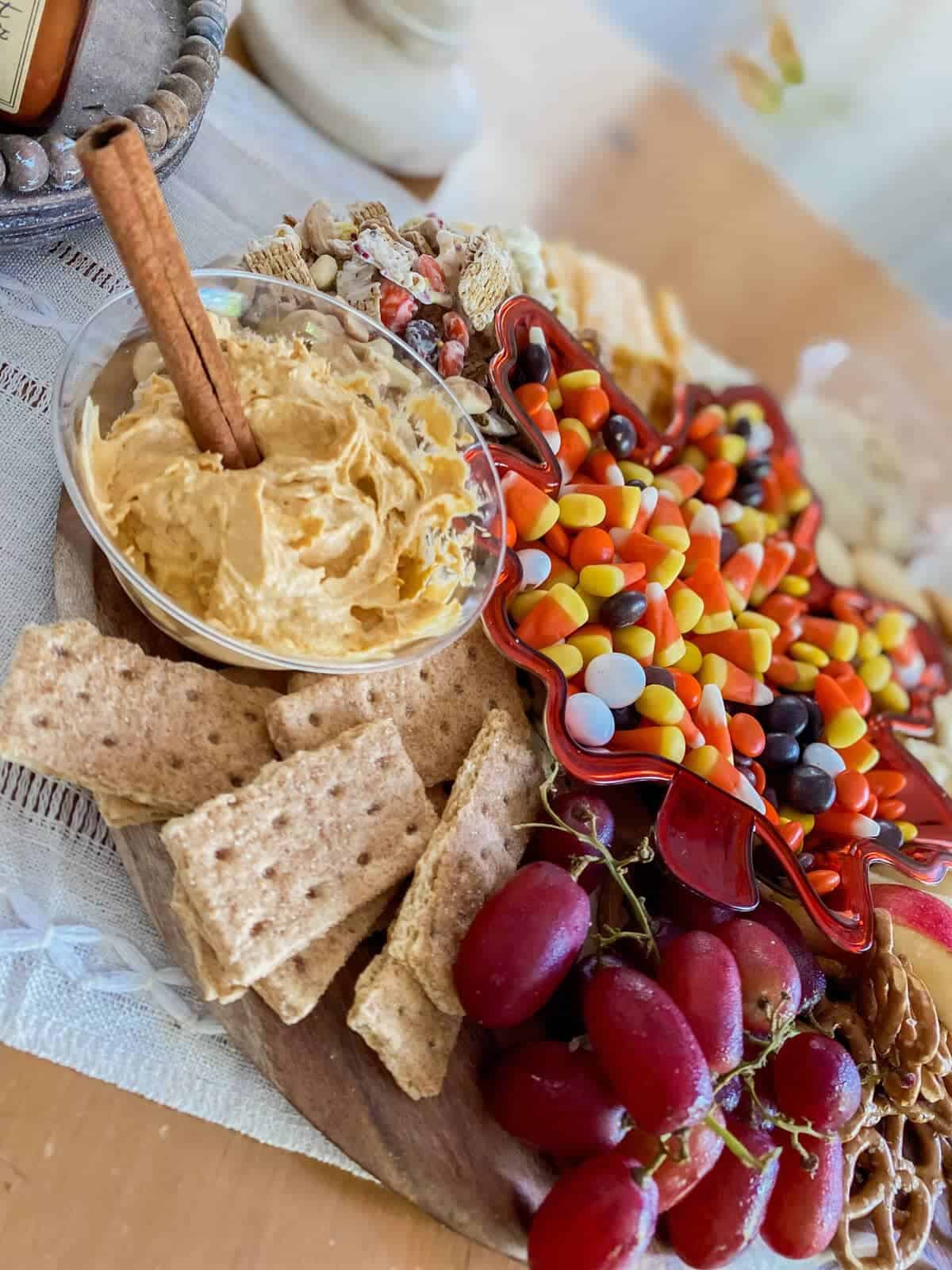 Easy & Creamy Pumpkin Fluff Dip (Perfect for Fall!)