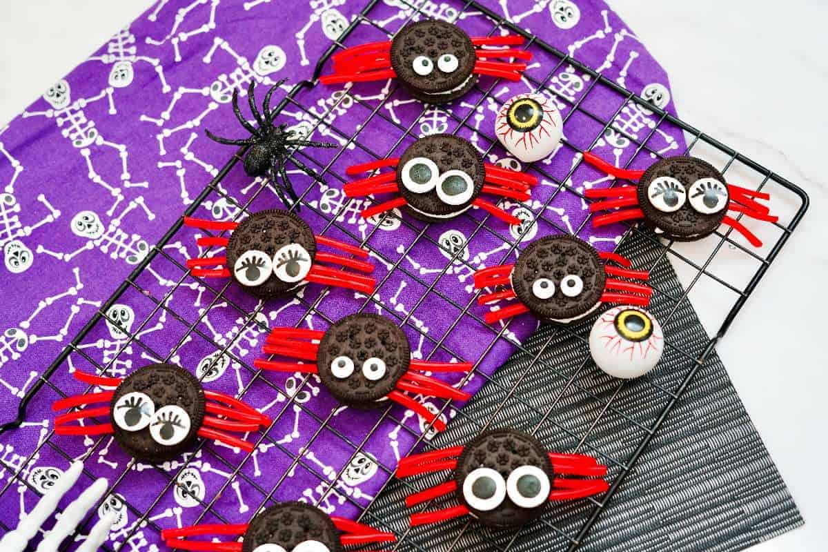 Fun OREO Spider Cookies for Halloween