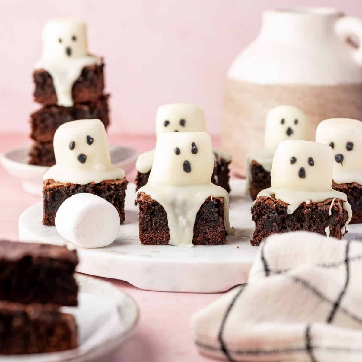 Halloween Brownies (Easy Ghost Brownies)