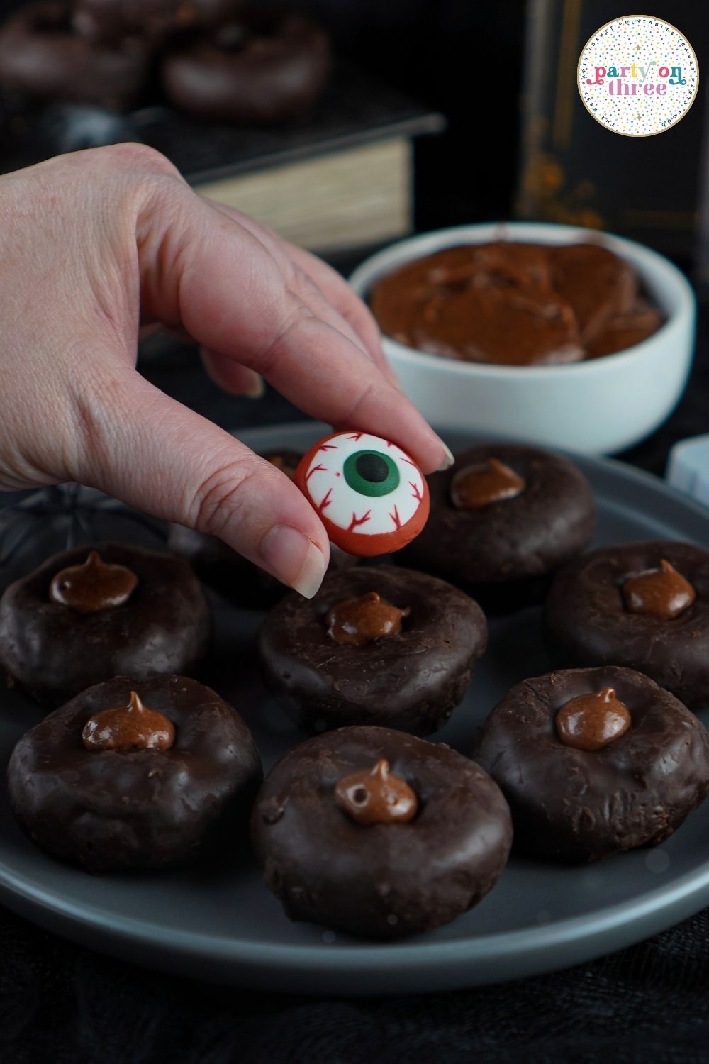Halloween Mini Donut Eyeballs (3 Ingredient No Bake Treat)