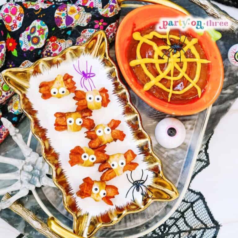 Halloween Spider Hot Dogs (Easy Halloween Appetizer for Kids)