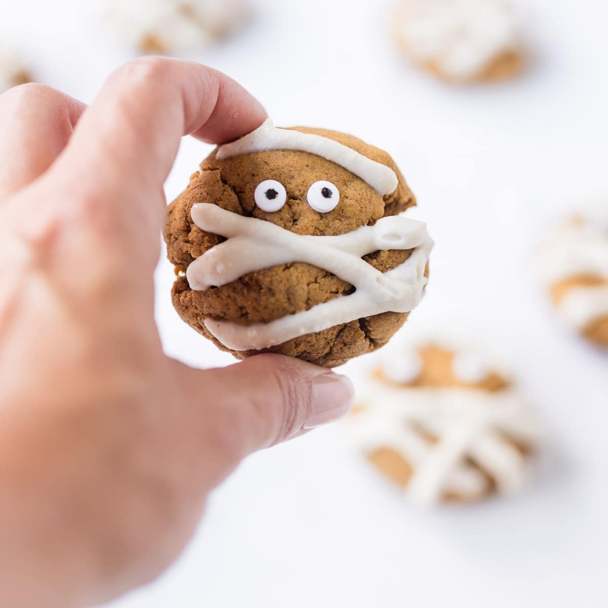 Vegan Pumpkin Spice Mummy Cookies – Refined Sugar-Free Halloween Treats