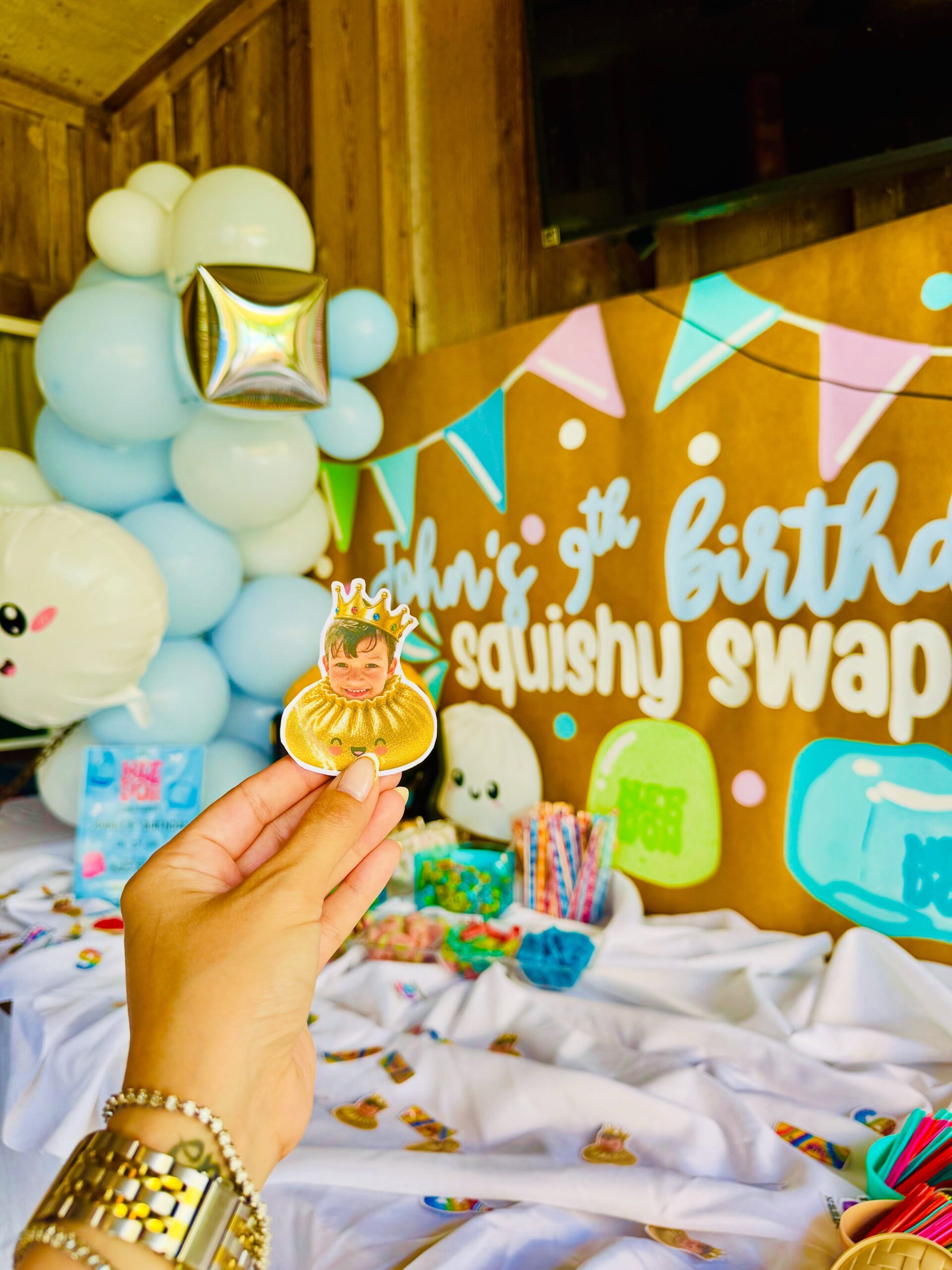 A Golden Squishy Face Photo Prop Idea