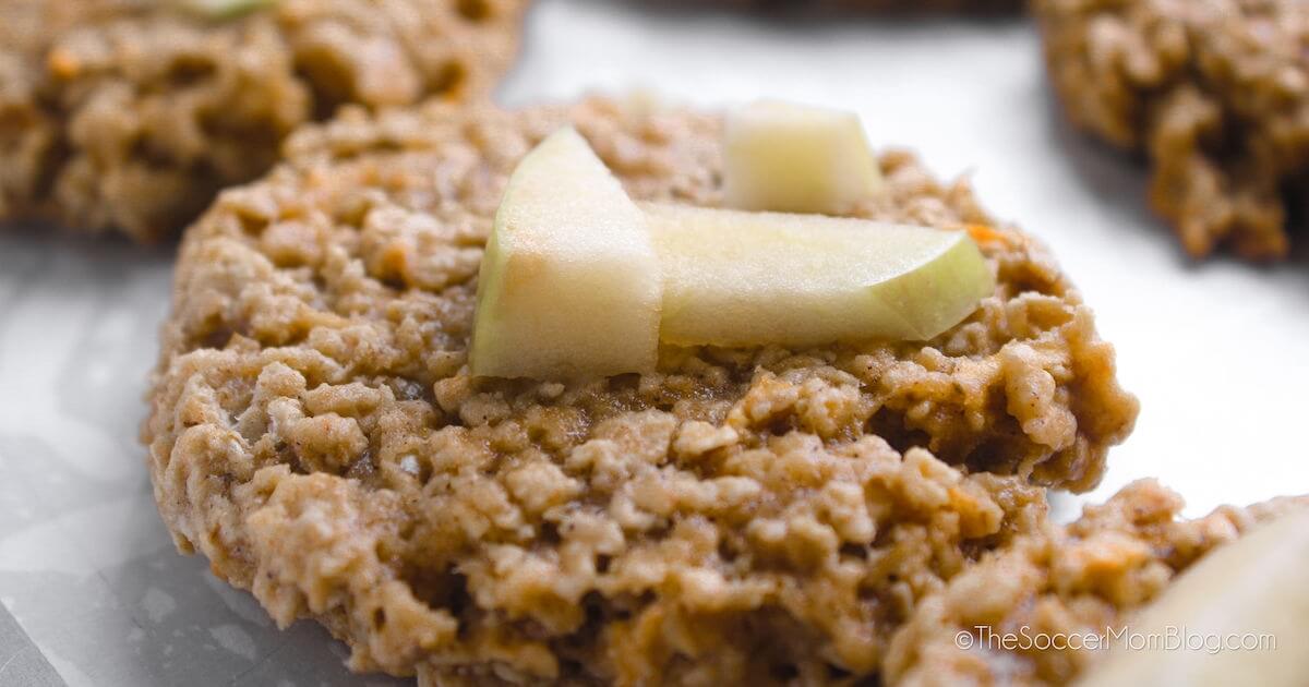 Apple Cinnamon Oatmeal Cookies