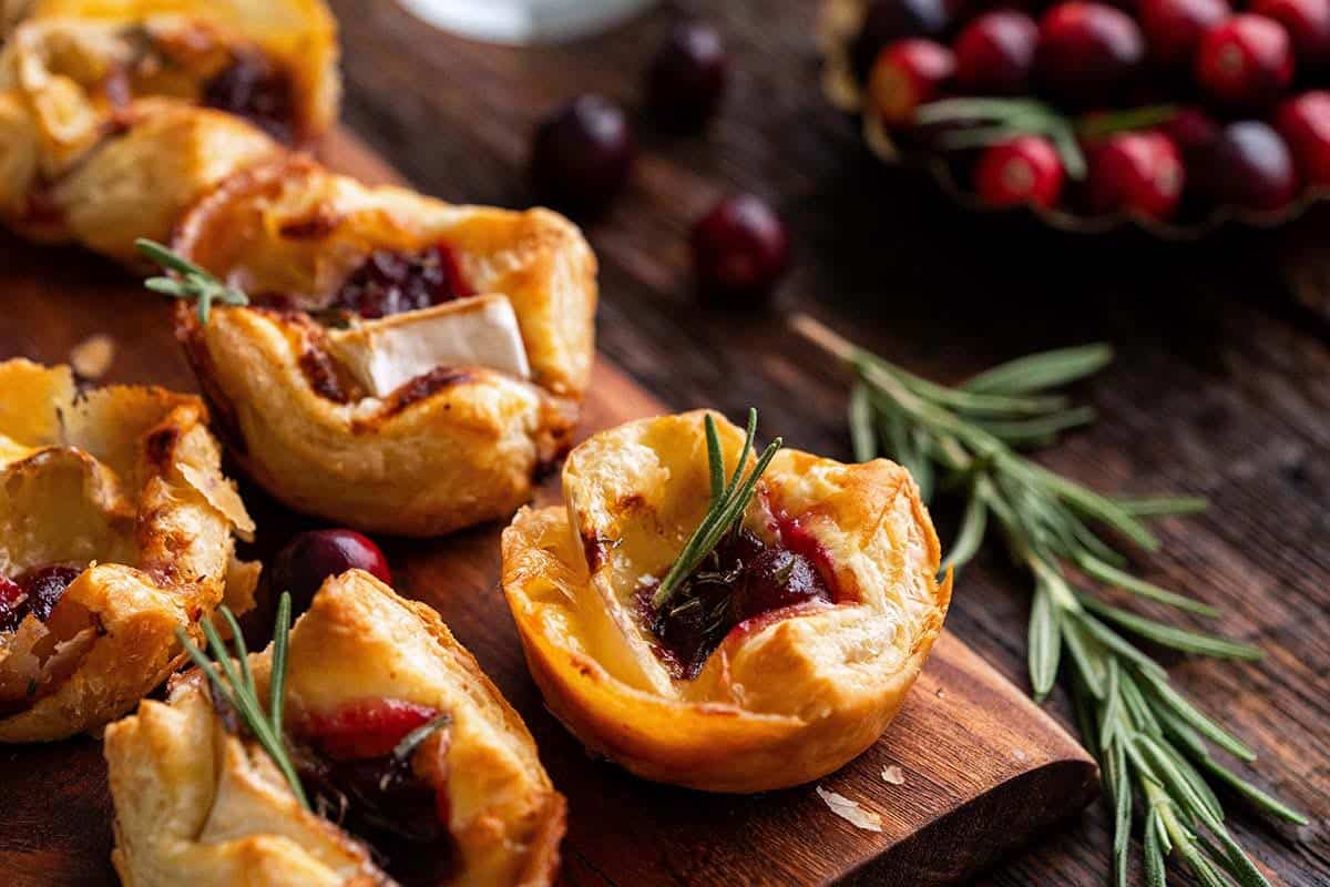 Cranberry Brie Puff Pastry Bites for Thanksgiving Appetizers