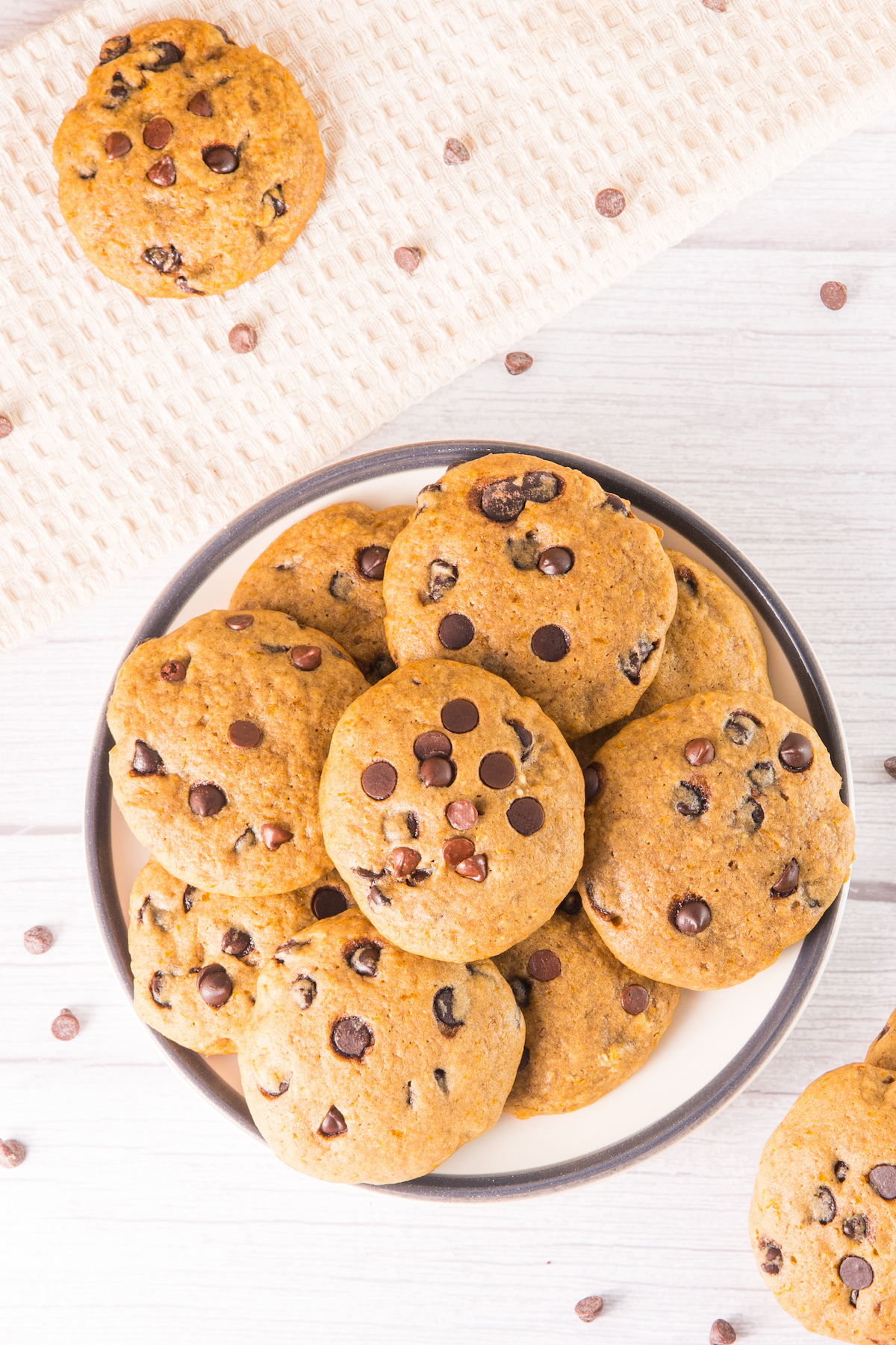Pumpkin Chocolate Chip Cookies