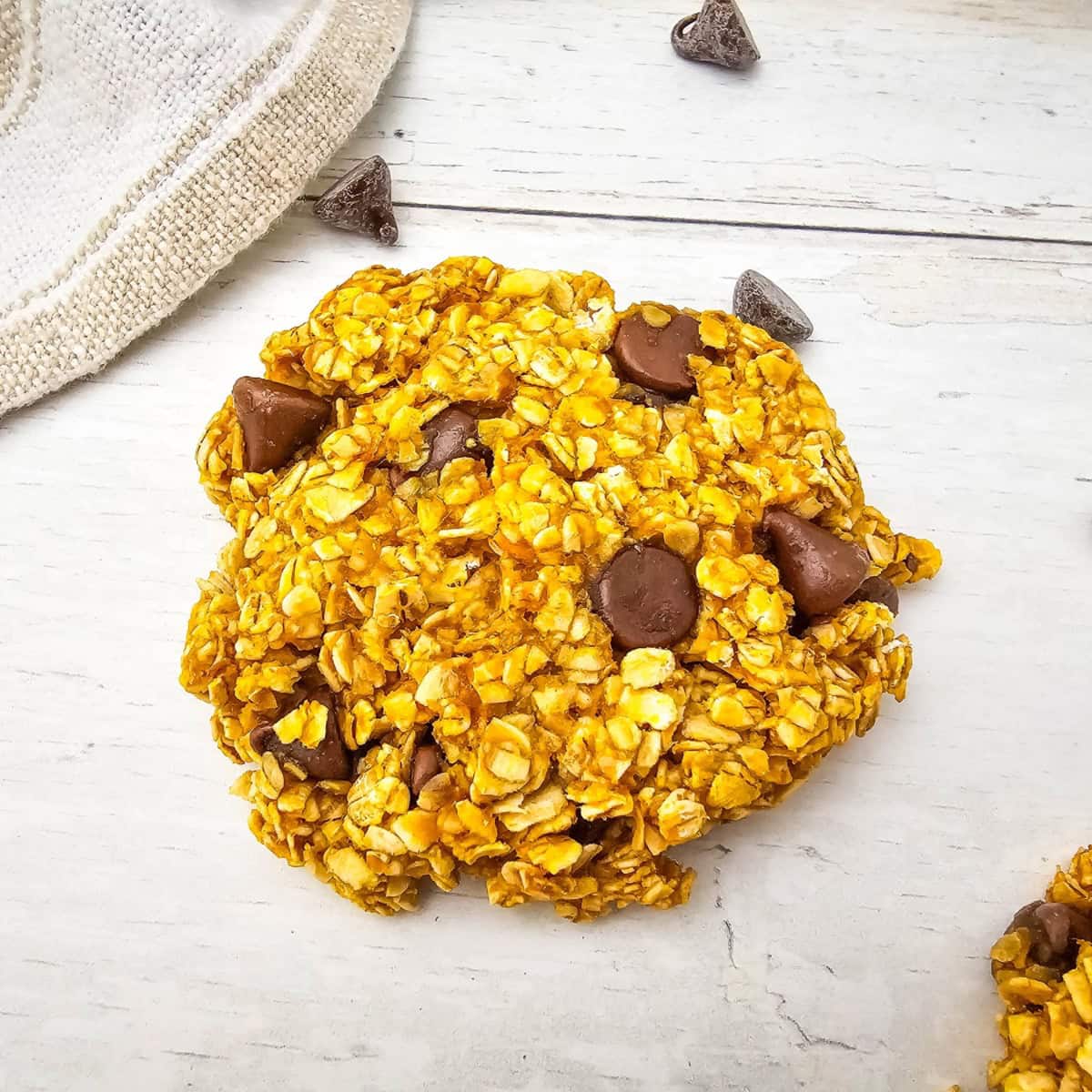 Soft Pumpkin Oatmeal Cookies