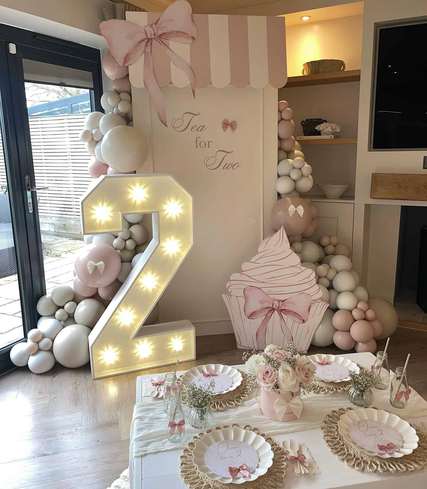 Tea for Two Bow and Balloon Setup