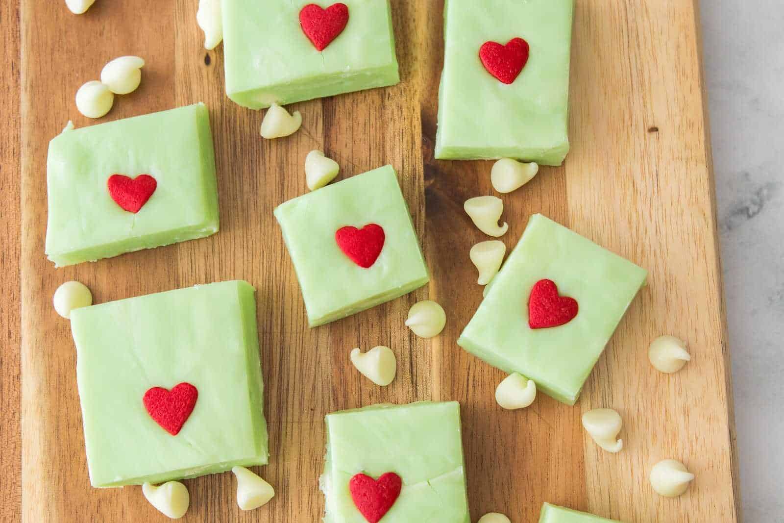 Easy Grinch Fudge (No-Bake!) - The Perfect Christmas Sweet Treat - mommychristmas.com