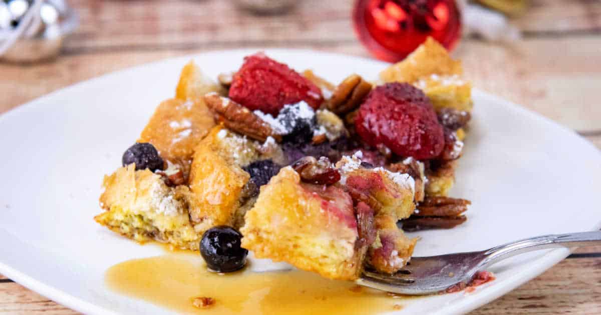 Easy Overnight French Toast Casserole (with Video)