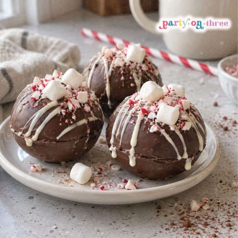 How to Make Hot Chocolate Bombs (Easy DIY Hot Cocoa Bombs)