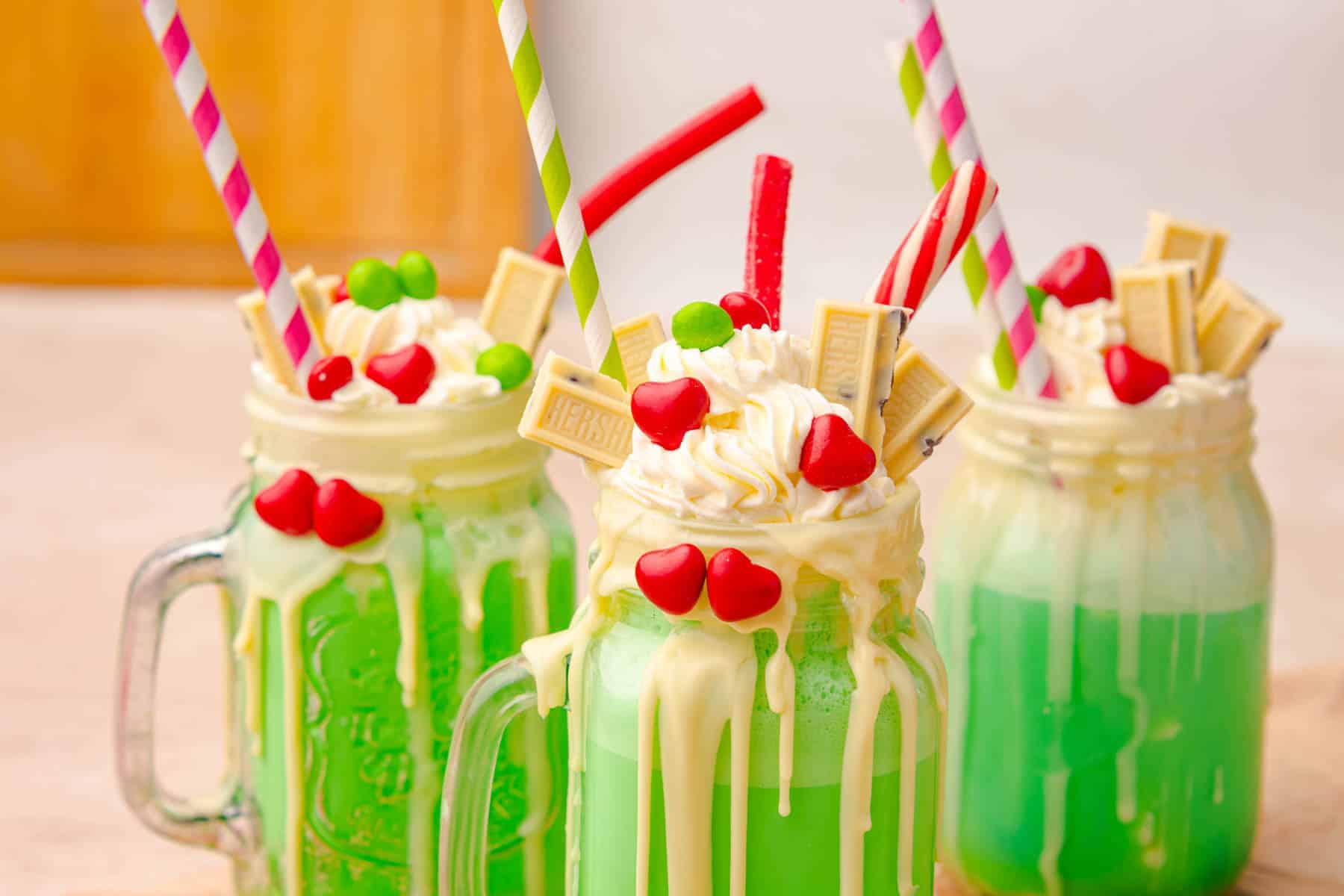 I Didnât Think Iâd Love a Green Milkshake Until This Grinch Freakshake
