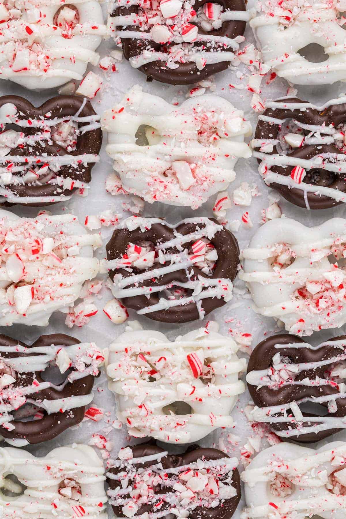 Peppermint Bark Pretzels - Risa's Family Kitchen