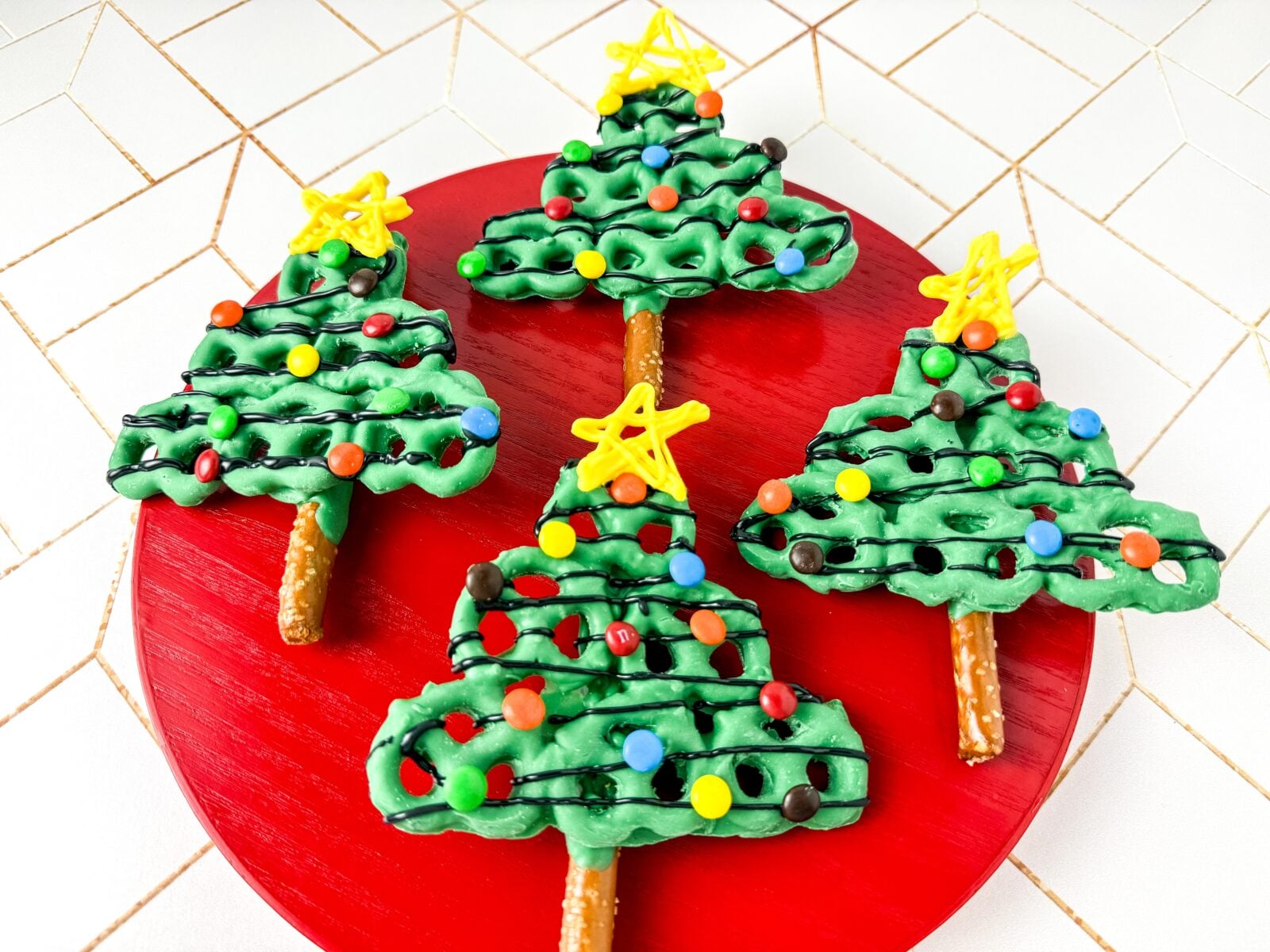 Pretzel Christmas Tree Treats