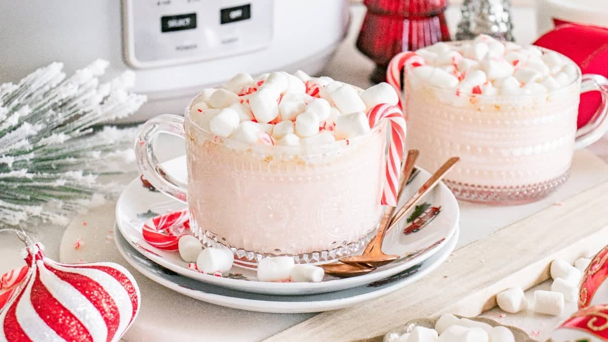 Slow Cooker Candy Cane Hot Chocolate
